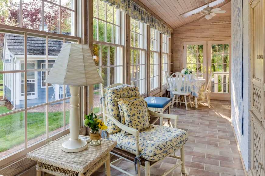 Best Shades For Your Sunroom